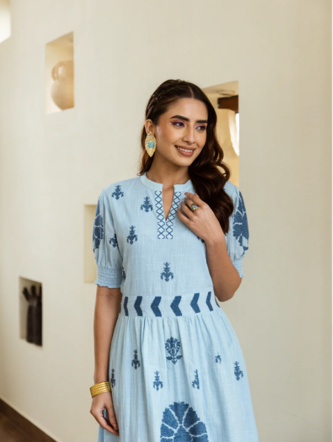 Autumn blue mul-cotton embroidery dress