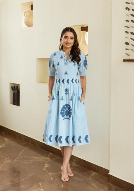 Autumn blue mul-cotton embroidery dress