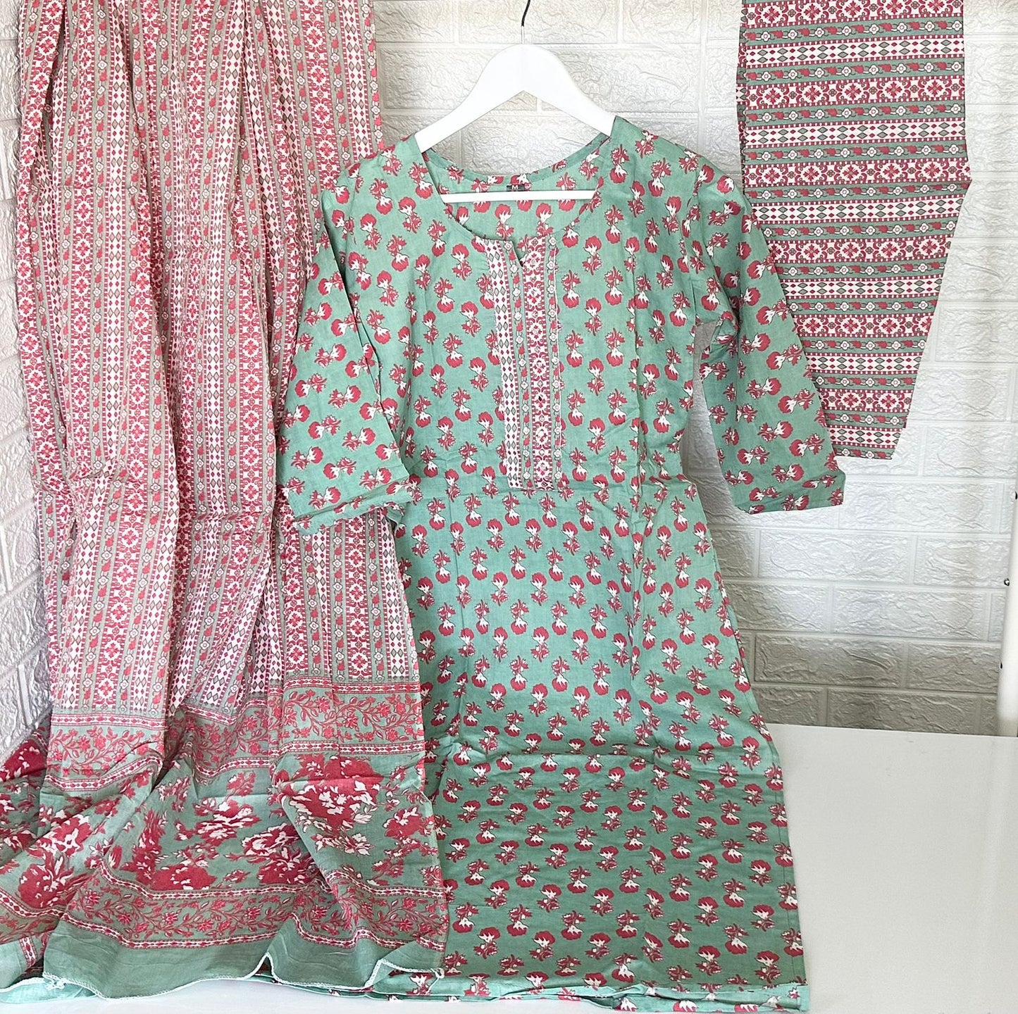 Maya Green Viscose Printed Suit Set